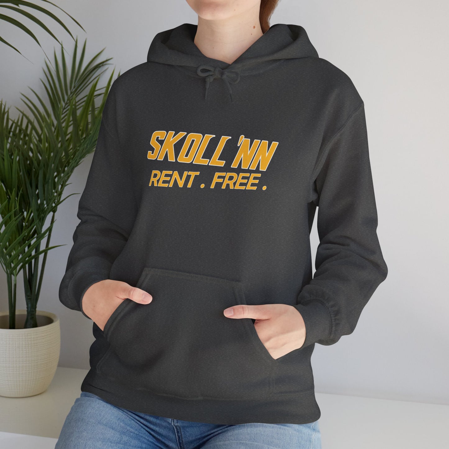 Unisex Heavy Blend™ Hoodie - SKOLL'NN - Rent Free